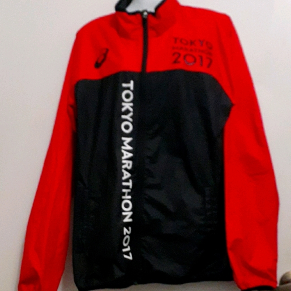 AsicTokyo Marathon jacket size large 2017